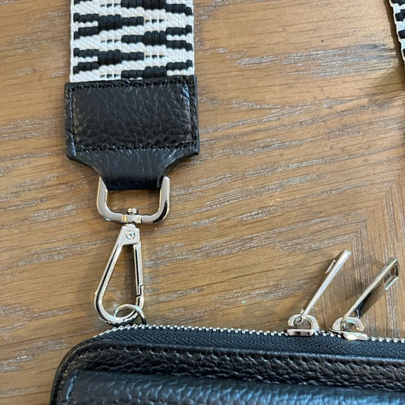 Vera Pelle Crossbody Bag - Picture 4 of 16